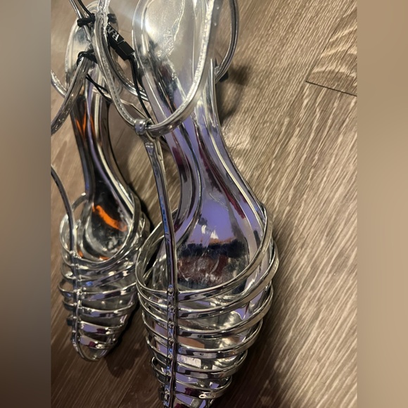 🔥🔥Zara Metallic Strappy Heels - Picture 5 of 13